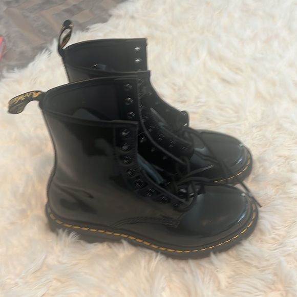 Dr. Martens Black NWT - Picture 3 of 9